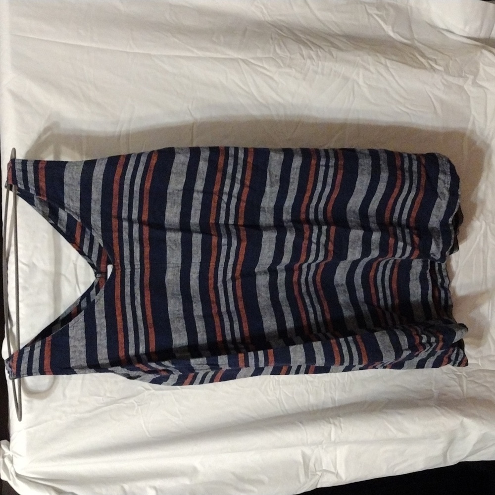 2 For 8 Dollars Sale  Classic And Comfortable women's sleeveless v-neck dress.